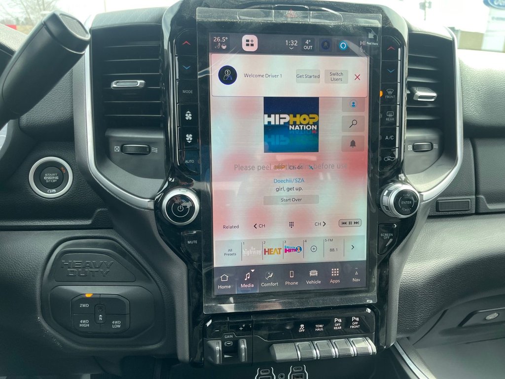 2025 Ram 2500 Big Horn NIGHT EDITION HEMI in Saint-Georges, Quebec - 12 - w1024h768px