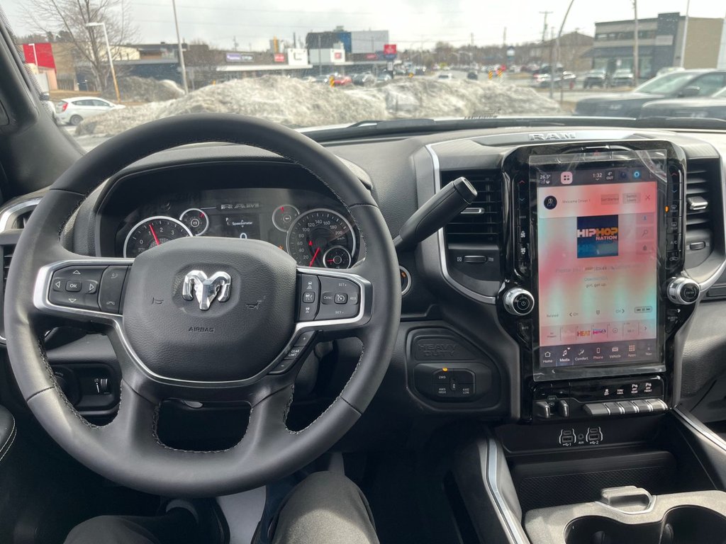 2025 Ram 2500 Big Horn NIGHT EDITION HEMI in Saint-Georges, Quebec - 8 - w1024h768px