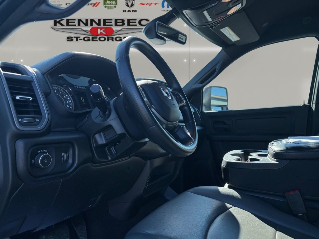 2024 Ram 2500 TRADESMAN in Saint-Georges, Quebec - 13 - w1024h768px