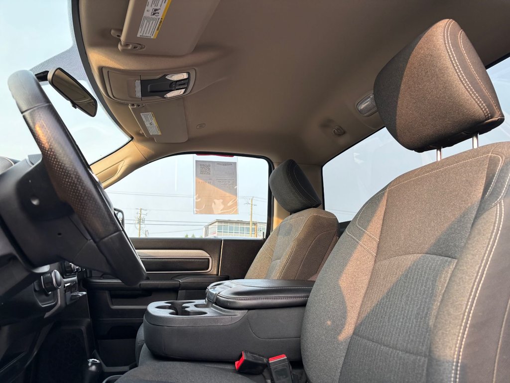 2020 Ram 2500 BLANC in Saint-Georges, Quebec - 11 - w1024h768px
