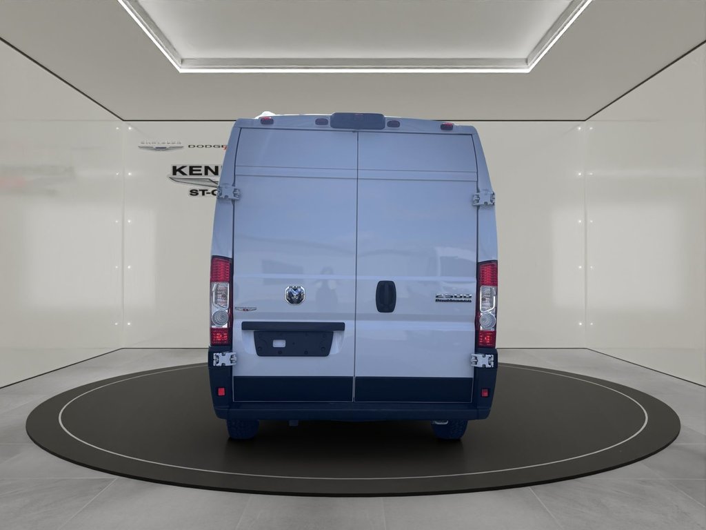 2025 Ram ProMaster Cargo Van Tradesman in Saint-Georges, Quebec - 8 - w1024h768px