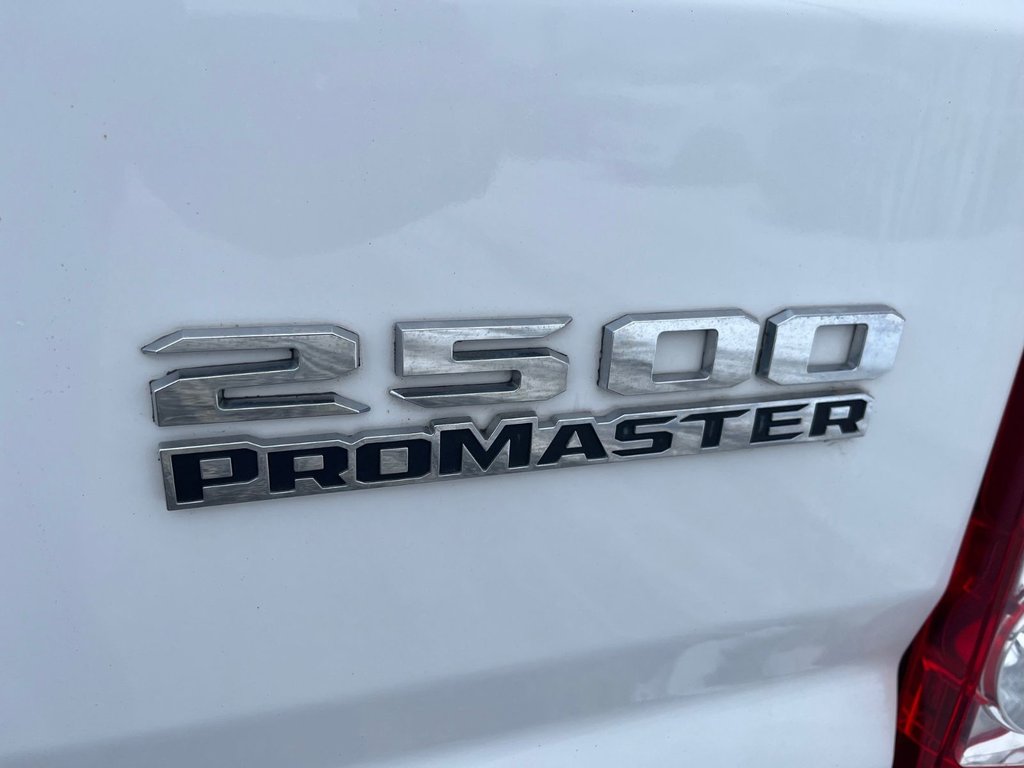 2023 Ram ProMaster Cargo Van in Saint-Georges, Quebec - 8 - w1024h768px