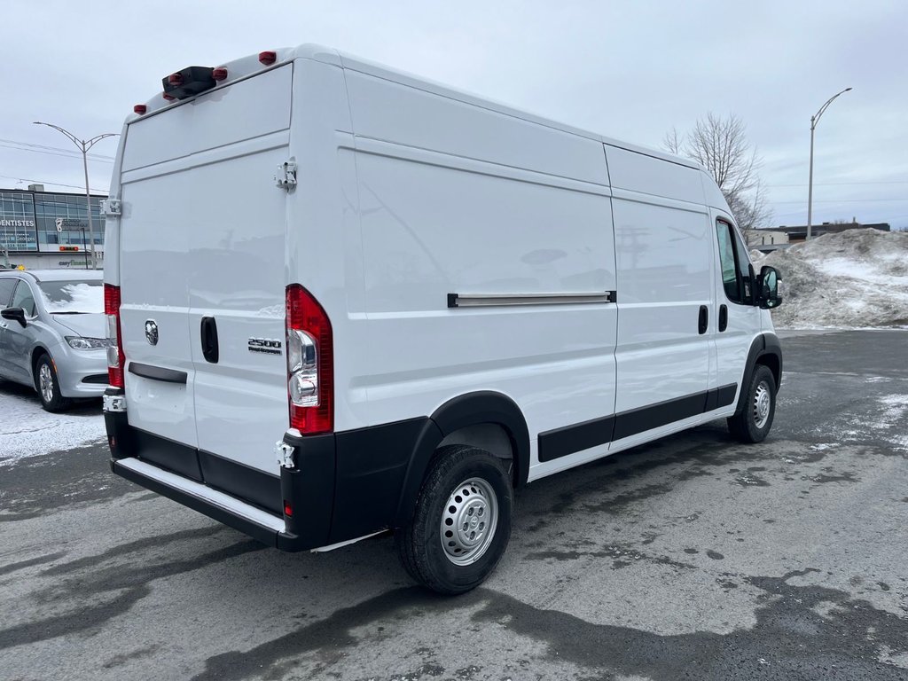 2025 Ram ProMaster Cargo Van Tradesman in Saint-Georges, Quebec - 8 - w1024h768px