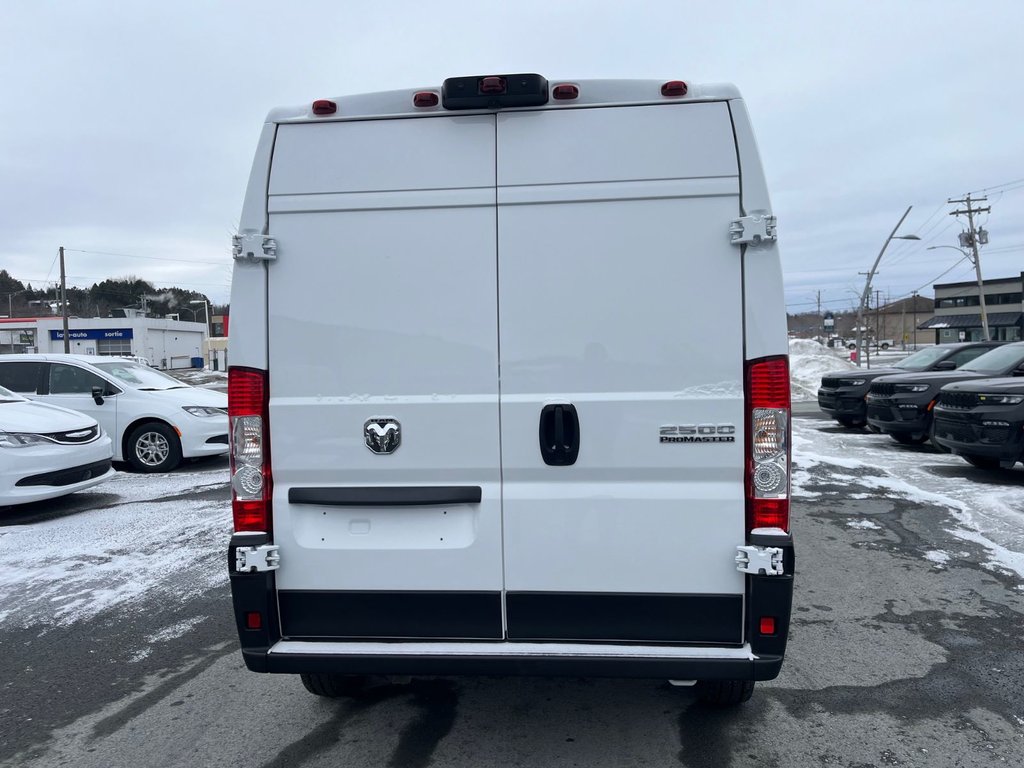 2025 Ram ProMaster Cargo Van Tradesman in Saint-Georges, Quebec - 9 - w1024h768px