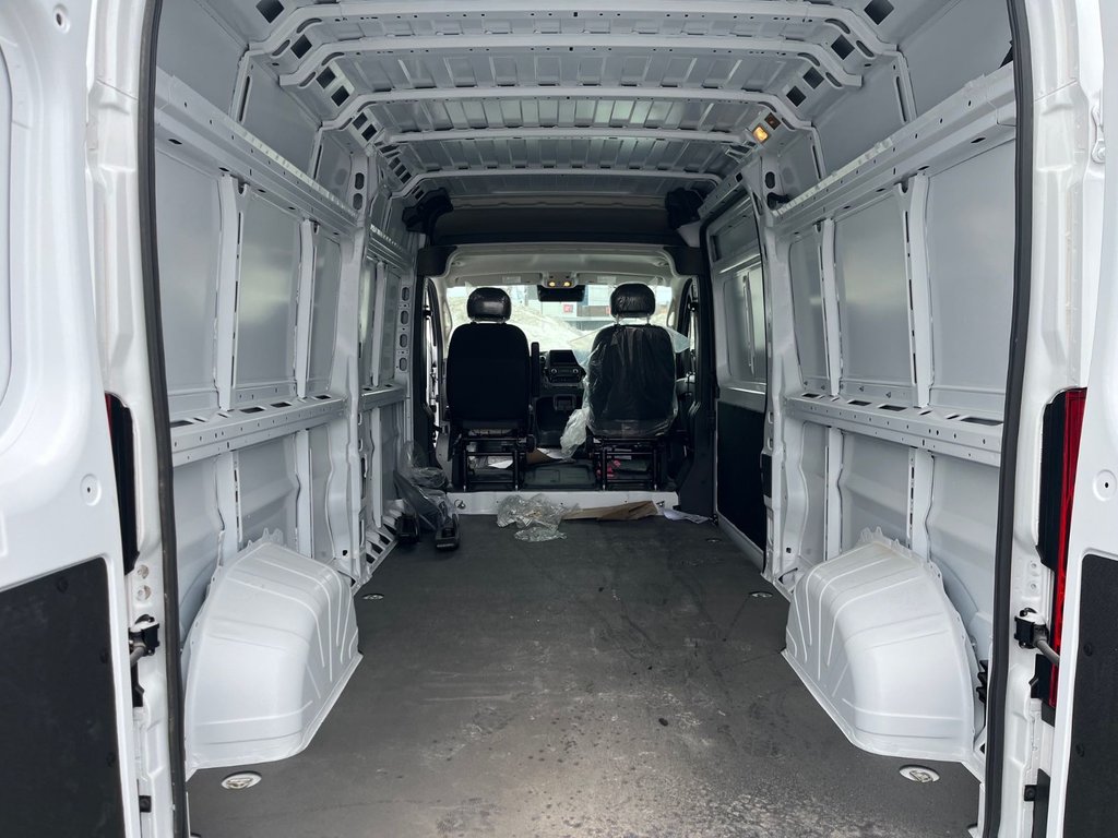 2025 Ram ProMaster Cargo Van Tradesman in Saint-Georges, Quebec - 23 - w1024h768px