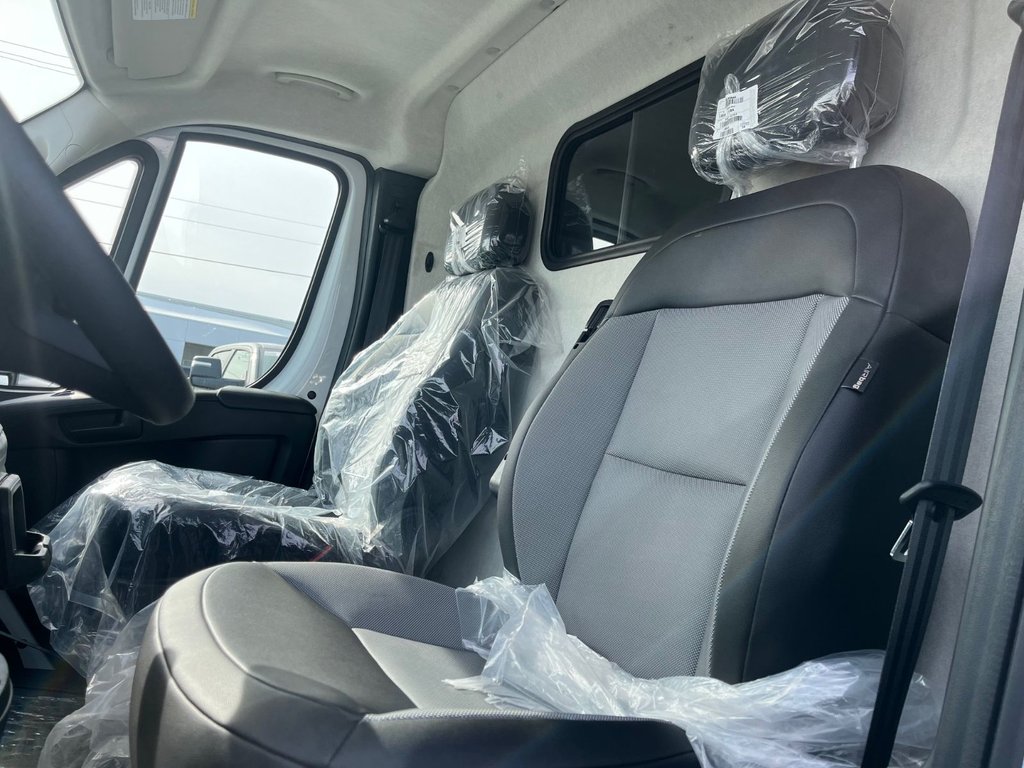 Ram ProMaster Cargo Van Tradesman 2025 à Saint-Georges, Québec - 12 - w1024h768px