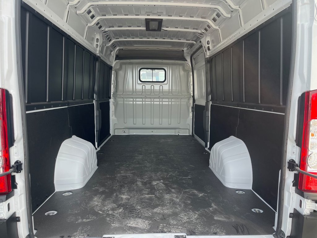 2025 Ram PROMASTER 3500 HIGH in Saint-Georges, Quebec - 19 - w1024h768px