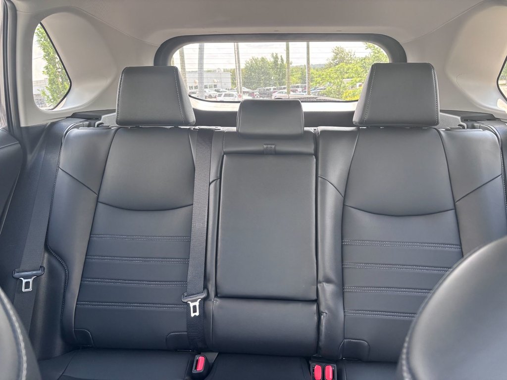 2024 Toyota RAV4 XLE PREMIUM in Saint-Georges, Quebec - 22 - w1024h768px