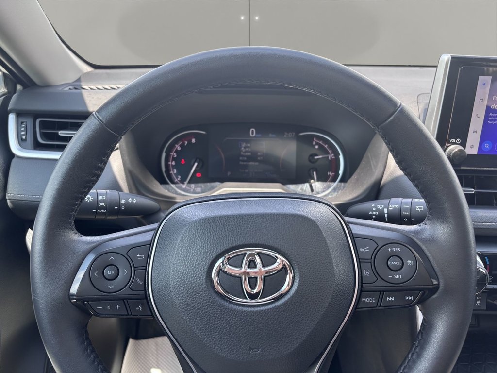 2024 Toyota RAV4 XLE PREMIUM in Saint-Georges, Quebec - 15 - w1024h768px