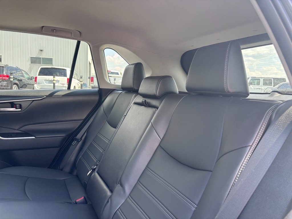 2024 Toyota RAV4 XLE PREMIUM in Saint-Georges, Quebec - 25 - w1024h768px