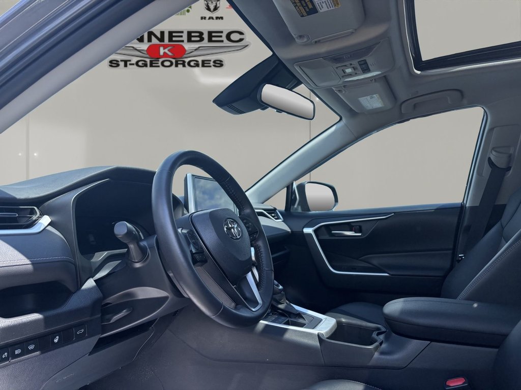 2024 Toyota RAV4 XLE PREMIUM in Saint-Georges, Quebec - 12 - w1024h768px