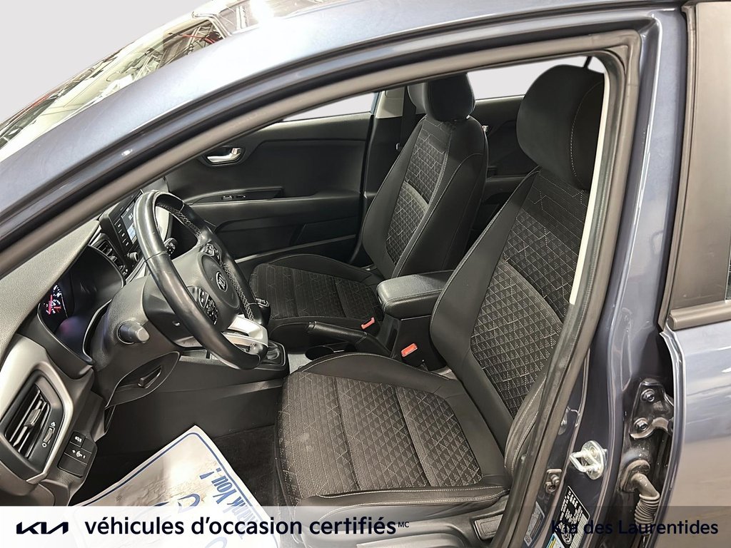 Kia Rio 5-door LX+, JAMAIS ACCIDENTÉ, PNEUS D'HIVERS 2018 à Mirabel, Québec - 10 - w1024h768px