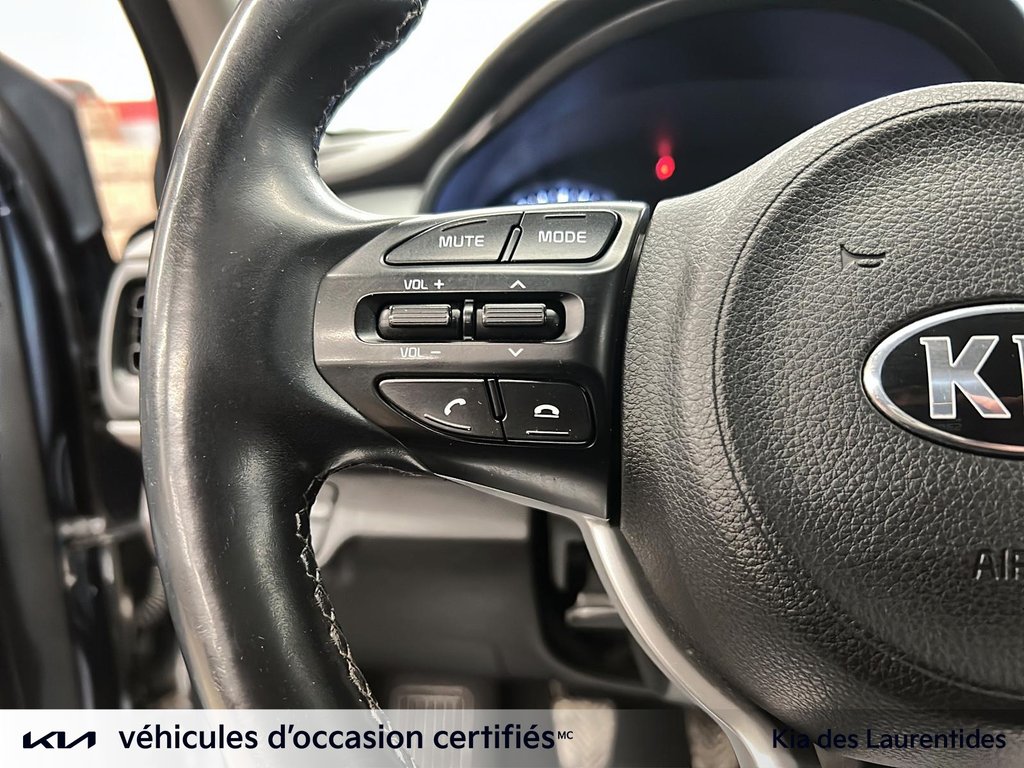 Kia Rio 5-door LX+, JAMAIS ACCIDENTÉ, PNEUS D'HIVERS 2018 à Mirabel, Québec - 15 - w1024h768px