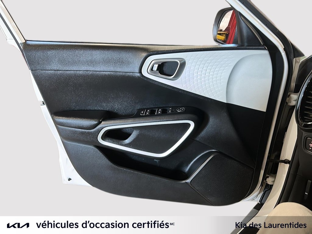 Kia Soul EV EV Premium, NAVIGATION, SIÈGE ÉLECTRIQUE 2022 à Mirabel, Québec - 9 - w1024h768px