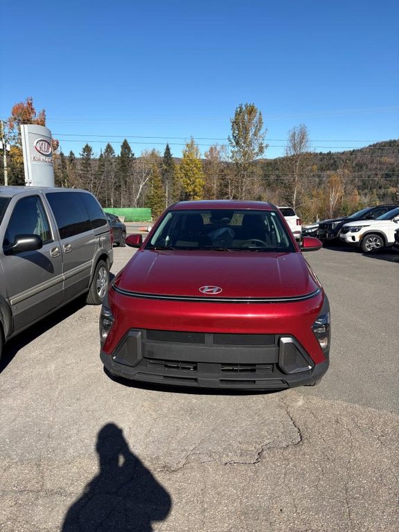Hyundai Kona ESSENTIAL AWD**JAMAIS ACCIDENTÉ**BANCS CHAUFFANTS**MAGS**APPLE CARPLAY 2024 à Montréal, Québec - 5 - w1024h768px