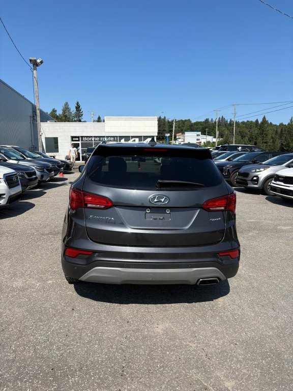 Hyundai Santa Fe Sport SPORT**BAS MILAGE**BANCS CHAUFFANTS**CAMERA DE RECUL**AIR CLIMATISÉ**MAGS**GROUPE ÉLECTRIQUE ET +** 2018 à Montréal, Québec - 3 - w1024h768px