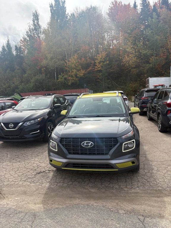 2020 Hyundai Venue TREND**JAMAIS ACCIDENTÉ**VOLANT CHAUFFANT**BANCS CHAUFFANTS**APPLE CARPLAY**BOUTON POUSSOIR in Montréal, Quebec - 3 - w1024h768px