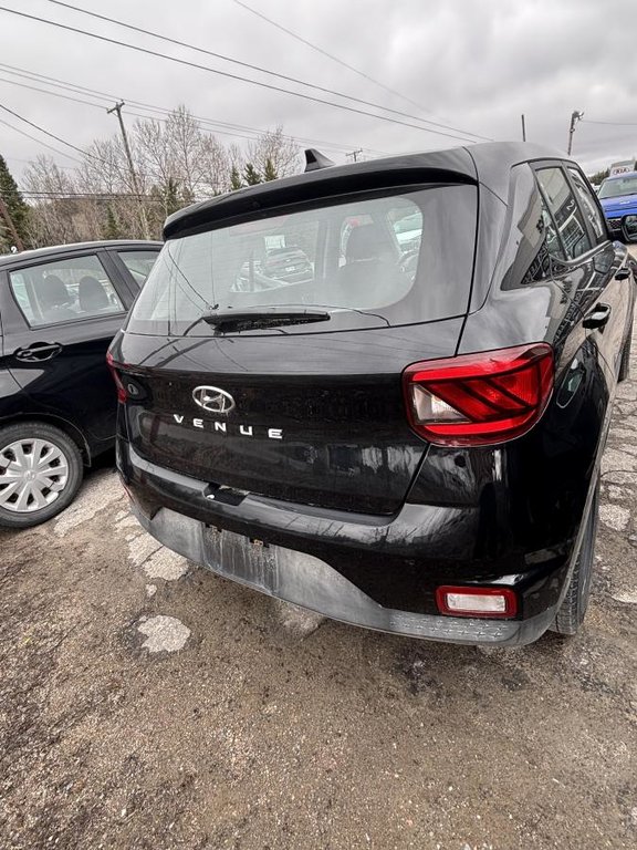 2021 Hyundai Venue Essential IVT **JAMAIS ACCIDENTÉ+ SEULEMENT 19000KM**UN SEUL PROPRIÉTAIRE**SIÈGES CHAUFFANTS** in Montréal, Quebec - 5 - w1024h768px