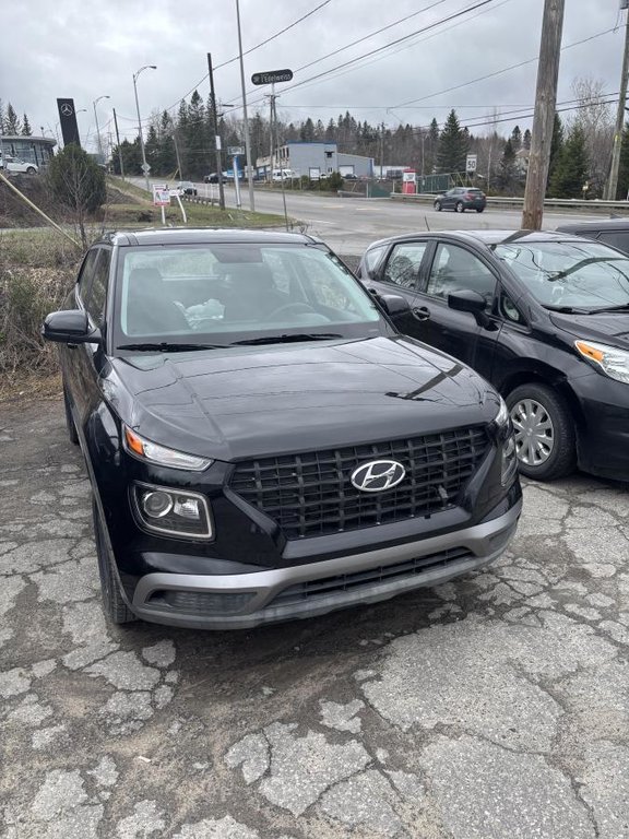 2021 Hyundai Venue Essential IVT **JAMAIS ACCIDENTÉ+ SEULEMENT 19000KM**UN SEUL PROPRIÉTAIRE**SIÈGES CHAUFFANTS** in Montréal, Quebec - 3 - w1024h768px