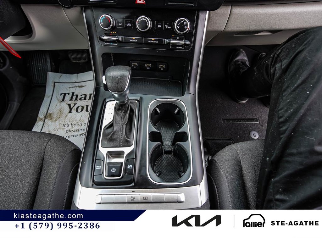 2023 Kia Carnival LX FWD in Montréal, Quebec - 21 - w1024h768px