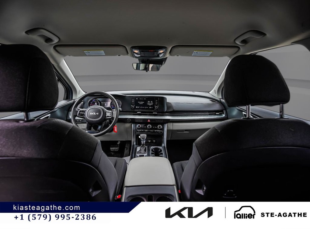 2023 Kia Carnival LX FWD in Montréal, Quebec - 17 - w1024h768px