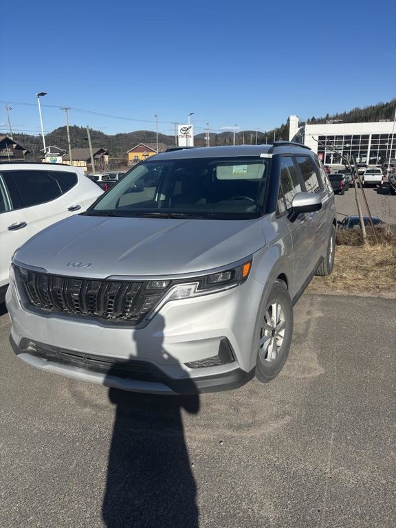 2023 Kia Carnival LX+ **JAMAIS ACCIDENTÉ+GARANTIE 10 ANS/ 200 000KM** PORTES ÉLECTRIQUES+ VOLANT CHAUFFANT** in Montréal, Quebec - 1 - w1024h768px