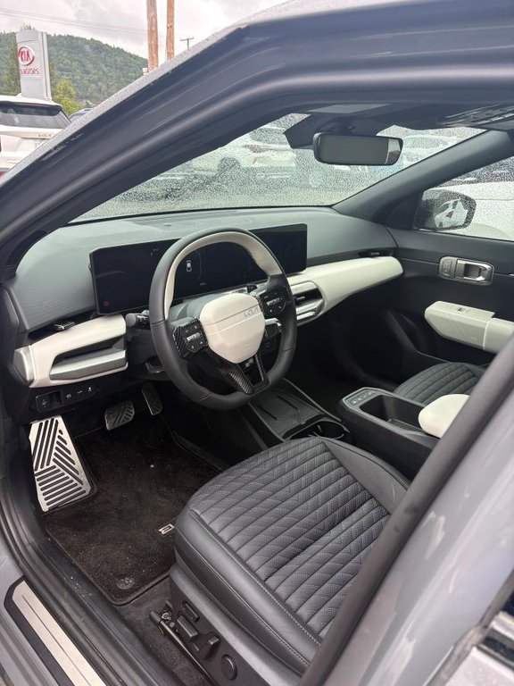 Kia EV4 GT-LINE**JAMAIS ACCIDENTÉ**488KM D'AUTONOMIE**TOIT OUVRANT**VOLANT CHAUFFANT**SIÈGES ÉLECTRIQUES 2026 à Montréal, Québec - 6 - w1024h768px