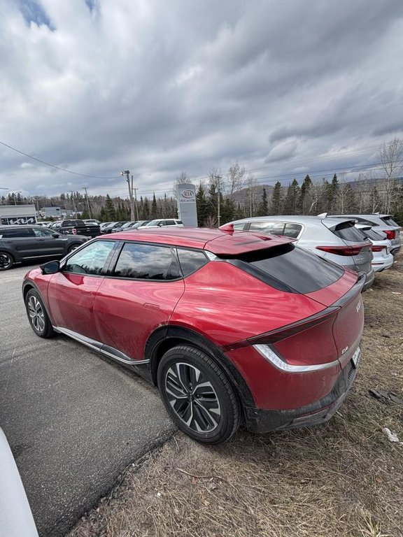 2022 Kia EV6 AWD Long Range **JAMAIS ACCIDENTÉ ** SIÈGES ET VOLANT CHAUFFANTS** UN PROPRIÉTAIRE** in Montréal, Quebec - 5 - w1024h768px
