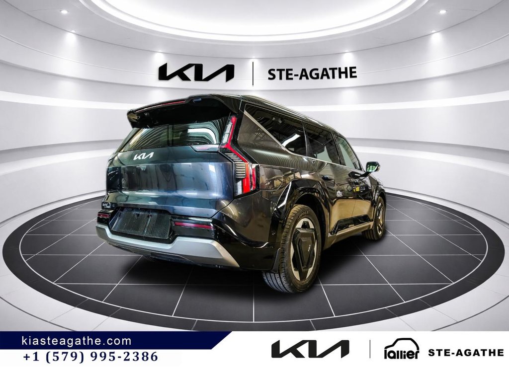 2025 Kia EV9 LAND PREMIUM AWD **JAMAIS ACCIDENTÉ** CUIR**VOLANT CHAUFFANT**BANCS VENTILÉS**TOIT OUVRANT** in Montréal, Quebec - 7 - w1024h768px