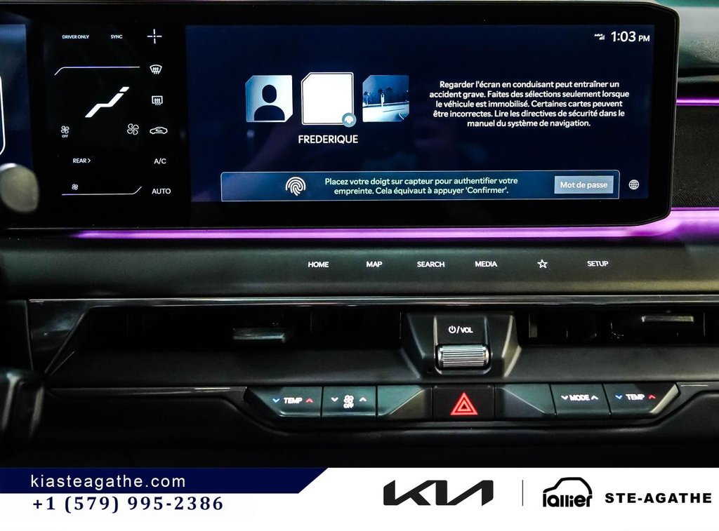 2025 Kia EV9 LAND PREMIUM AWD **JAMAIS ACCIDENTÉ** CUIR**VOLANT CHAUFFANT**BANCS VENTILÉS**TOIT OUVRANT** in Montréal, Quebec - 18 - w1024h768px