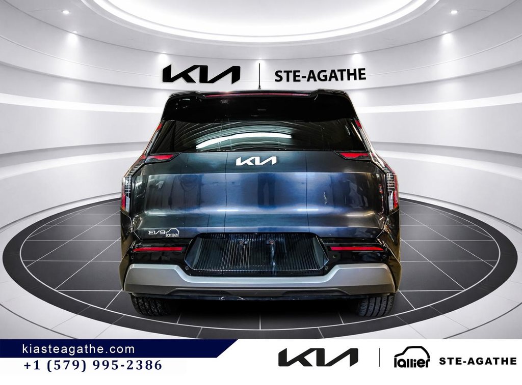 2025 Kia EV9 LAND PREMIUM AWD **JAMAIS ACCIDENTÉ** CUIR**VOLANT CHAUFFANT**BANCS VENTILÉS**TOIT OUVRANT** in Montréal, Quebec - 6 - w1024h768px