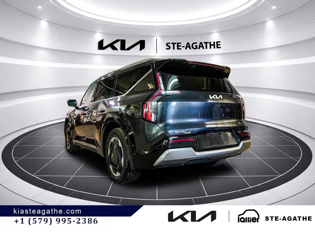 2025 Kia EV9 LAND PREMIUM AWD **JAMAIS ACCIDENTÉ** CUIR**VOLANT CHAUFFANT**BANCS VENTILÉS**TOIT OUVRANT** in Montréal, Quebec - 5 - w1024h768px