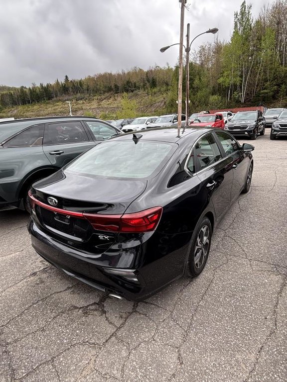 2019 Kia Forte EX IVT **JAMAIS ACCIDENTÉ+GARANTIE 10 ANS/ 200 000KM** SIÈGES ET VOLANT CHAUFFANTS** in Montréal, Quebec - 5 - w1024h768px
