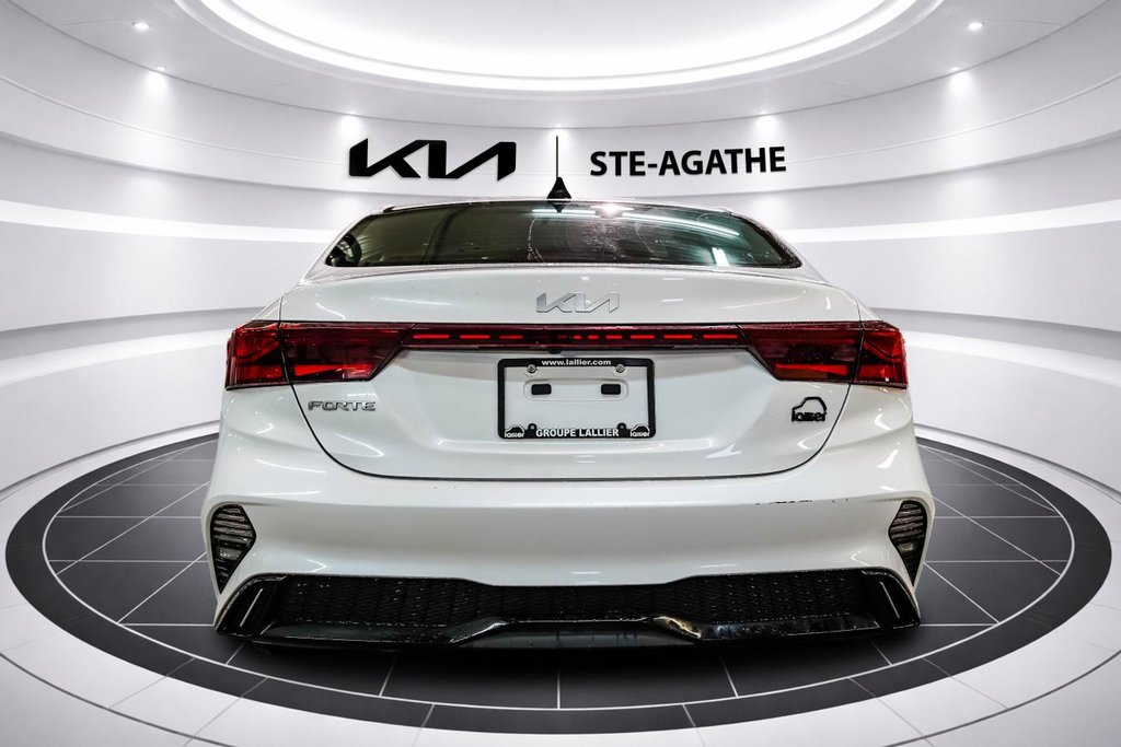 2022 Kia Forte EX IVT **GARANTIE 10 ANS / 200 000KM ** VOLANT+ SIÈGES CHAUFFANTS** in Montréal, Quebec - 6 - w1024h768px