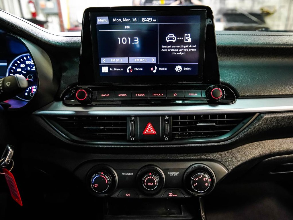 2022 Kia Forte EX IVT **GARANTIE 10 ANS / 200 000KM ** VOLANT+ SIÈGES CHAUFFANTS** in Montréal, Quebec - 17 - w1024h768px