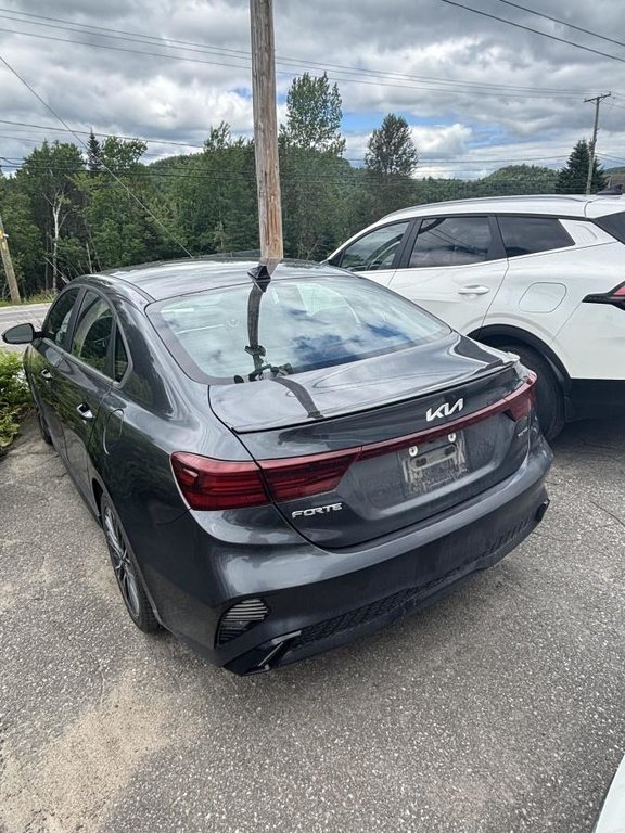 2023 Kia Forte GT-Line **JAMAIS ACCIDENTÉ+GARANTIE 10 ANS/ 200 000KM** CUIR+TOIT OUVRANT+VOLANT CHAUFFANT** in Montréal, Quebec - 5 - w1024h768px