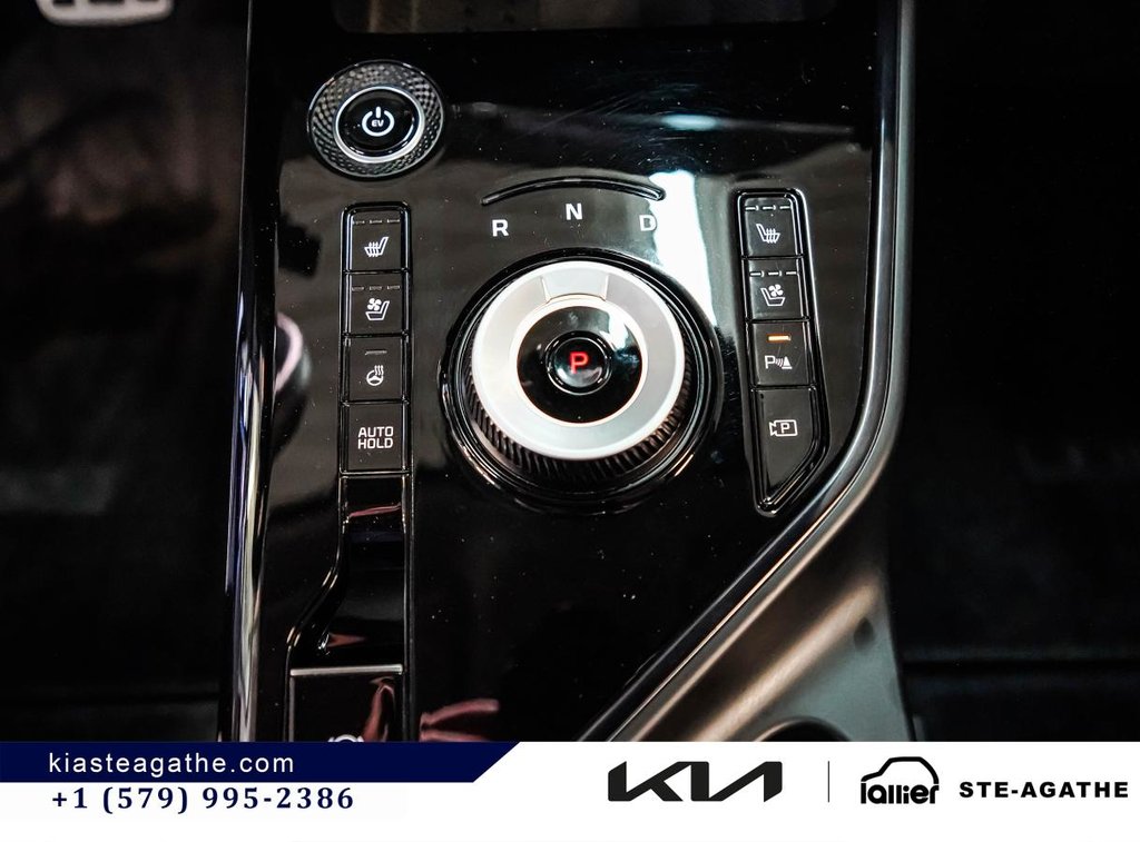2024 Kia Niro EV Wave**JAMAIS ACCIDENTÉ**TOIT OUVRANT**BANCS VENTILÉS**SYSTEME DE SON HARMON KARDON**SIÈGES ÉLECTR** in Montréal, Quebec - 17 - w1024h768px