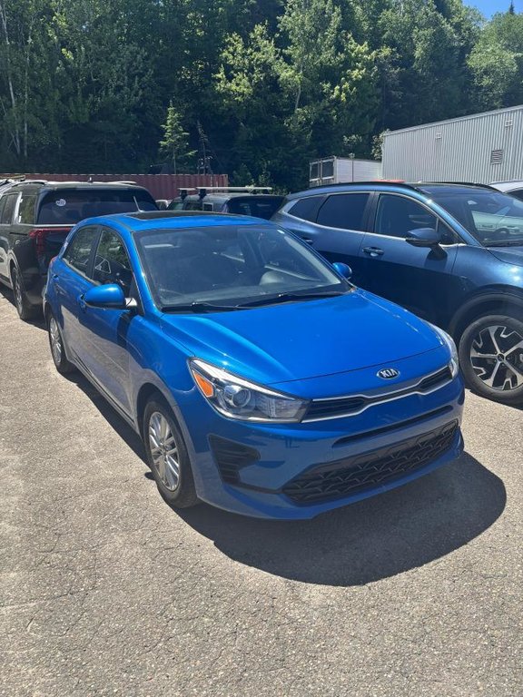 2021 Kia Rio5 LX Premium **JAMAIS ACCIDENTÉ+GARANTIE 10 ANS/ 200 000KM**TOIT OUVRANT+SIÈGES ET VOLANT CHAUFFANTS** in Montréal, Quebec - 3 - w1024h768px