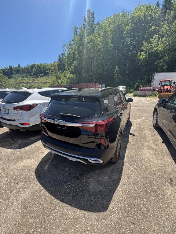 Kia Seltos EX **JAMAIS ACCIDENTÉ+GARANTIE 10 ANS/ 200 000KM** TOIT OUVRANT+CUIR+VOLANT CHAUFFANT**AWD 2022 à Montréal, Québec - 5 - w1024h768px