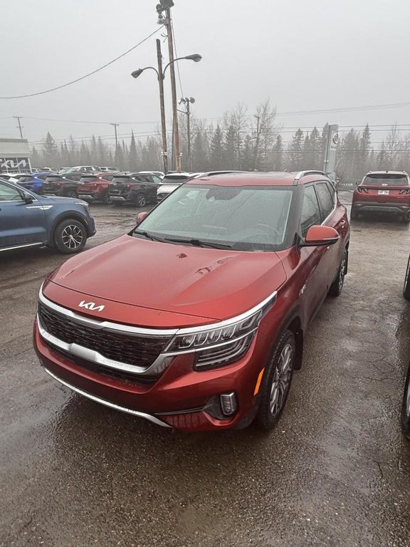 2023 Kia Seltos EX Premium **JAMAIS ACCIDENTÉ+GARANTIE 10 ANS/ 200 000KM** CUIR+TOIT OUVRANT+SIÈGES VENTILÉS** in Montréal, Quebec - 1 - w1024h768px