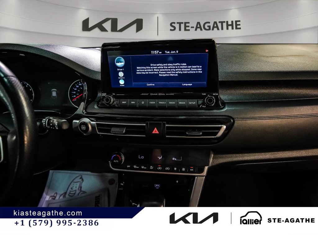 2023 Kia Seltos SX Turbo AWD **JAMAIS ACCIDENTÉ+GARANTIE 10 ANS/ 200 000KM** TOIT OUVRANT+CUIR+SIÈGES VENTILÉS** in Montréal, Quebec - 16 - w1024h768px