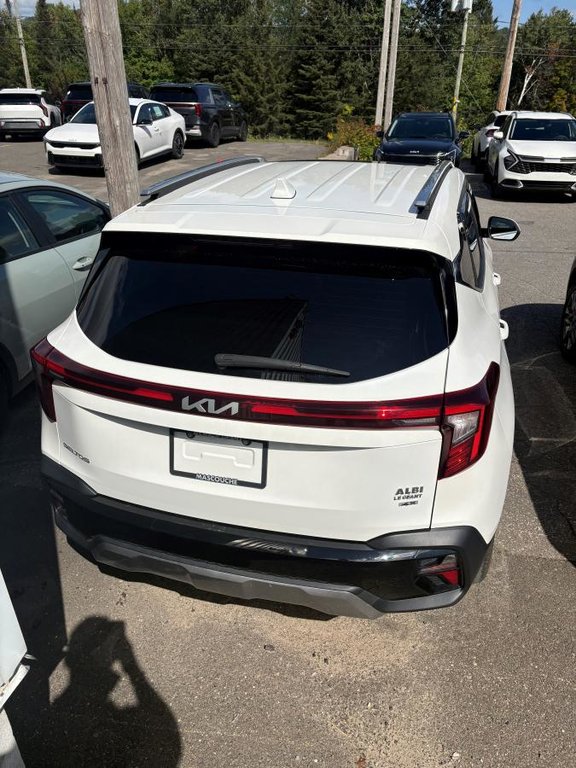 Kia Seltos EX PREMIUM AWD**JAMAIS ACCIDENTÉ**GARANTIE 10 ANS/200 000KM**VOLANT CHAUFFANT**CUIR**TOIT OUVRANT** 2025 à Montréal, Québec - 3 - w1024h768px