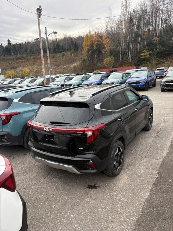 2026 Kia Seltos EX PREMIUM AWD**JAMAIS ACCIDENTÉ**GARANTIE 10 ANS OU 200 000KM**CUIR**TOIT OUVRANT**BANCS VENTILÉS** in Montréal, Quebec - 3 - w1024h768px