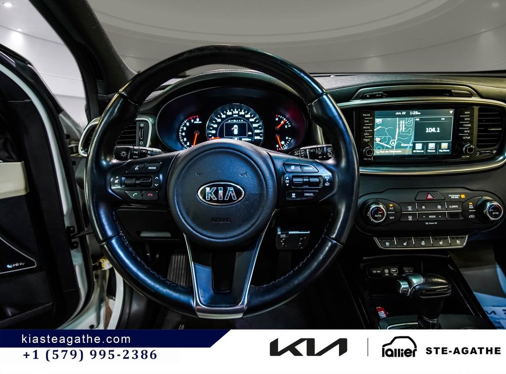 2018 Kia Sorento SXL AWD w/White Nappa **JAMAIS ACCIDENTÉ+GARANTIE 10 ANS/ 200 000KM**TOIT PANORAMIQUE+CUIR** in Montréal, Quebec - 13 - w1024h768px