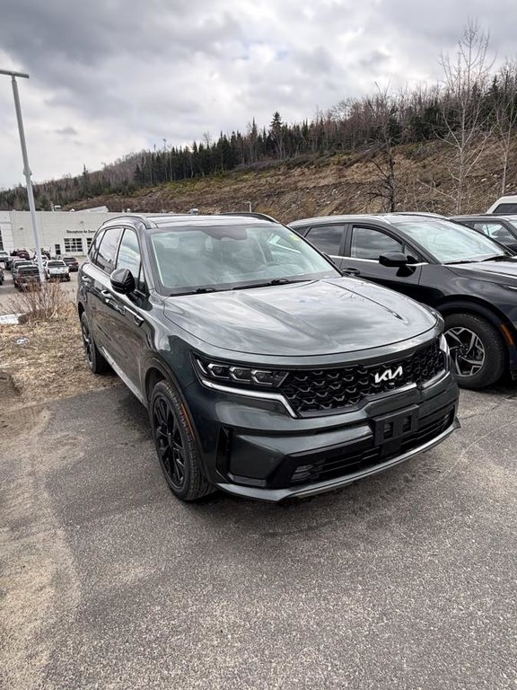 Kia Sorento SX AWD w/Black Leather **GARANTIE 10 ANS/ 200 000KM** TOIT PANORAMIQUE+ SIÈGES EN CUIR ET VENTILÉS** 2022 à Montréal, Québec - 3 - w1024h768px