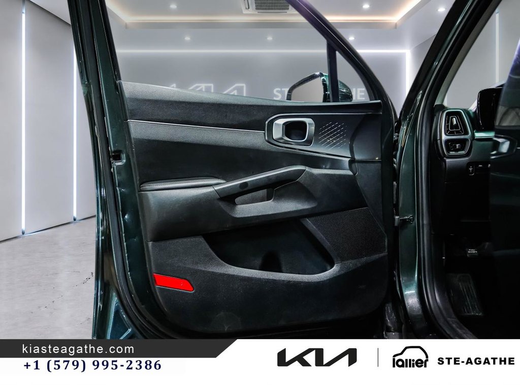 2023 Kia Sorento LX PREMIUM**JAMAIS ACCIDENTÉ**GARANTIE 10 ANS OU 200 000KM**VOLANT CHAUFFANT**7 PASSAGERS**APPLE CAR in Montréal, Quebec - 10 - w1024h768px