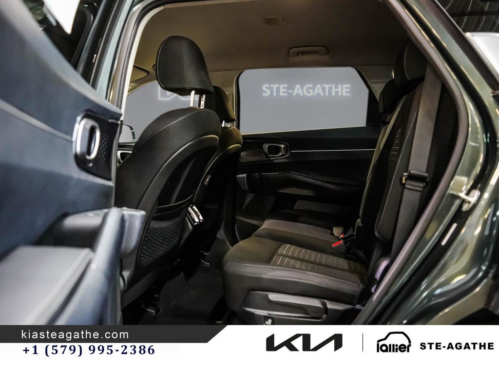 2023 Kia Sorento LX PREMIUM**JAMAIS ACCIDENTÉ**GARANTIE 10 ANS OU 200 000KM**VOLANT CHAUFFANT**7 PASSAGERS**APPLE CAR in Montréal, Quebec - 12 - w1024h768px