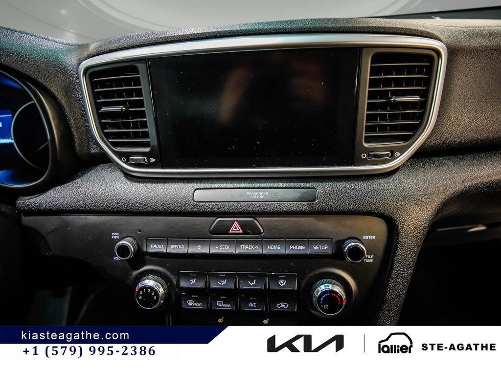 2020 Kia Sportage LX AWD **JAMAIS ACCIDENTÉ+GARANTIE 10 ANS/ 200 000KM** SIÈGES CHAUFFANTS+CAMÉRA DE RECUL** in Montréal, Quebec - 16 - w1024h768px