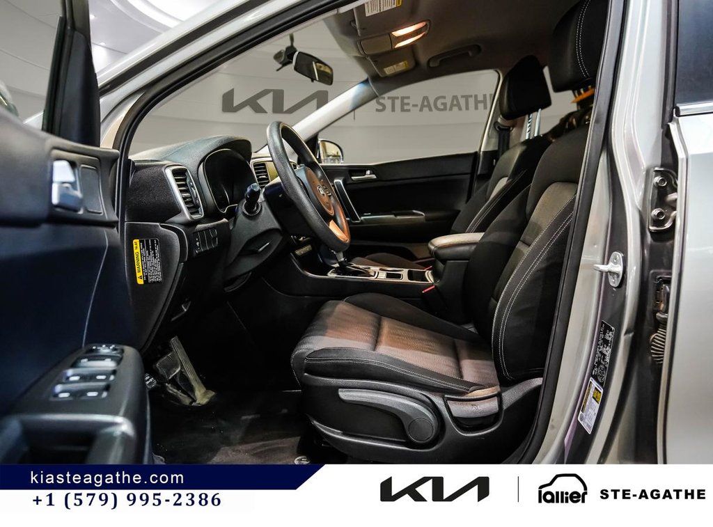 2020 Kia Sportage LX AWD **JAMAIS ACCIDENTÉ+GARANTIE 10 ANS/ 200 000KM** SIÈGES CHAUFFANTS+CAMÉRA DE RECUL** in Montréal, Quebec - 13 - w1024h768px