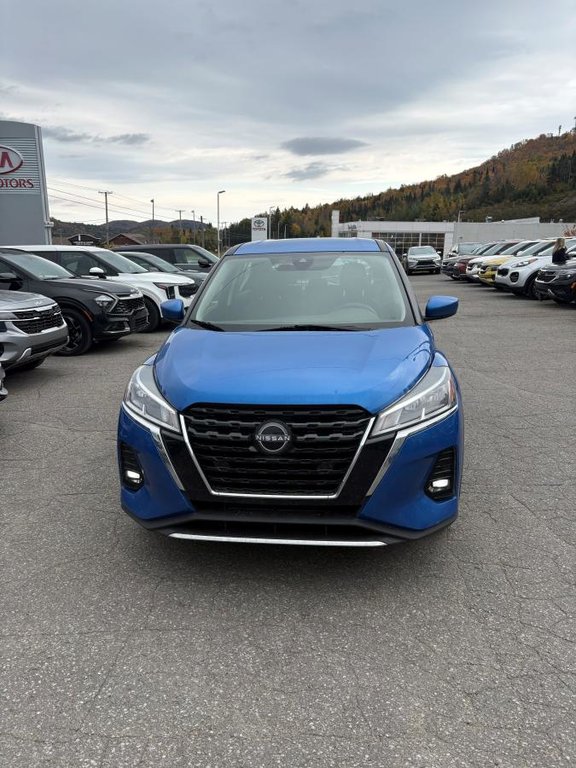 2024 Nissan Kicks S**JAMAIS ACCIDENTÉ**MAGS**CAMÉRA DE RECUL**APPLE CARPLAY**VITRES ÉLECTRIQUES**AIR CLIMATISÉ** in Montréal, Quebec - 3 - w1024h768px